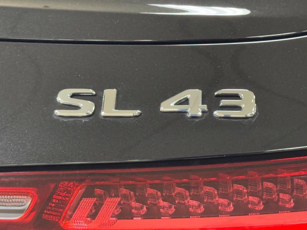 new 2025 Mercedes-Benz AMG SL 43 car, priced at $120,330