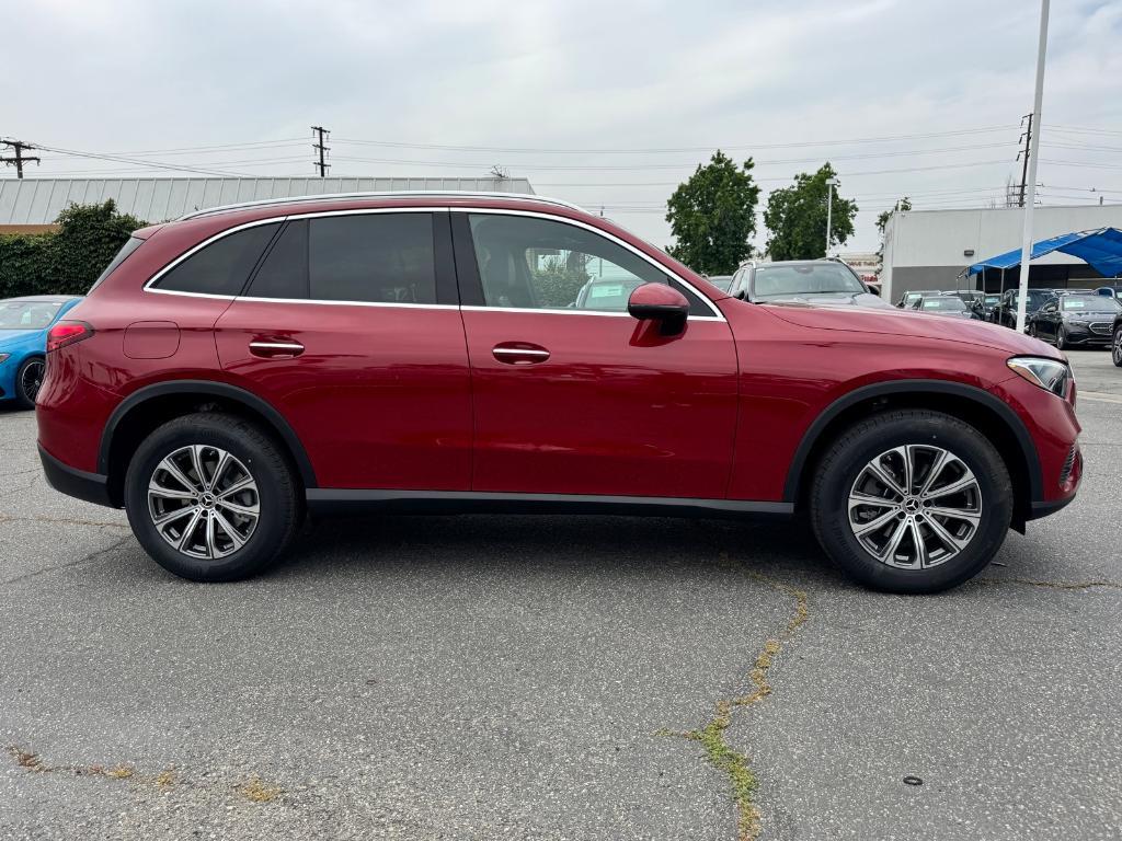 new 2025 Mercedes-Benz GLC 300 car, priced at $60,020