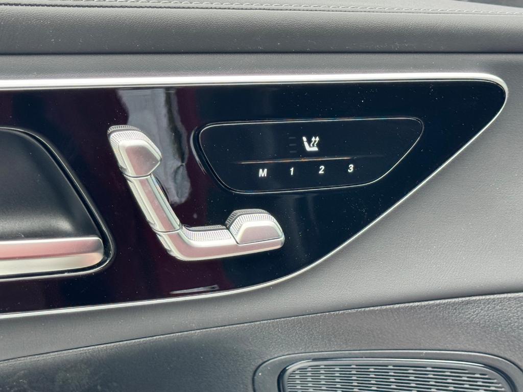 new 2025 Mercedes-Benz GLC 300 car, priced at $60,020