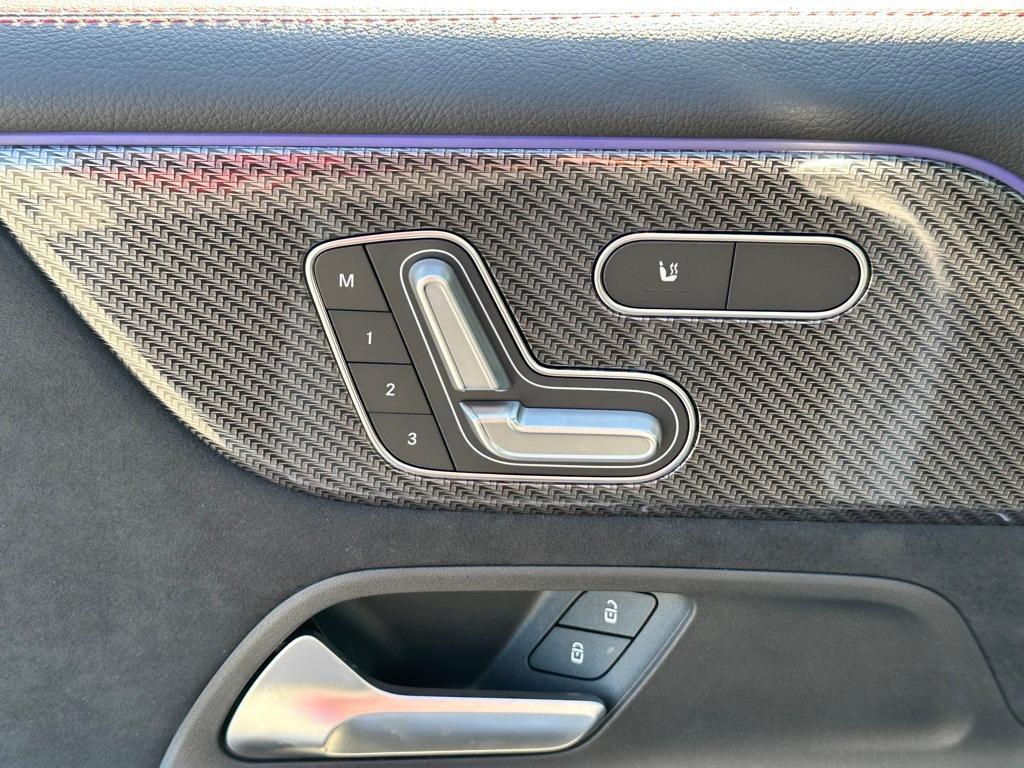 new 2025 Mercedes-Benz AMG GLB 35 car, priced at $62,360