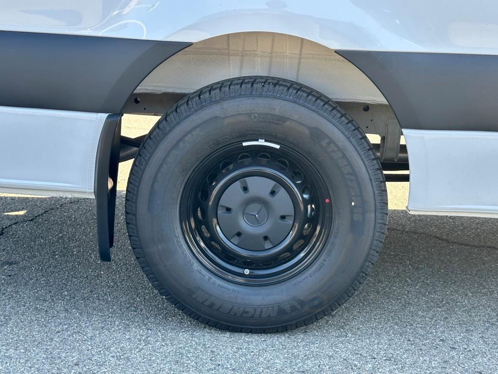 new 2025 Mercedes-Benz Sprinter 2500 car, priced at $68,218