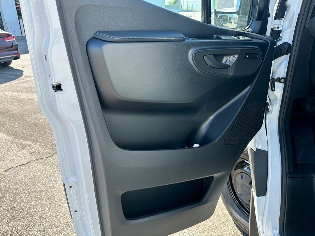 new 2025 Mercedes-Benz Sprinter 2500 car, priced at $68,218