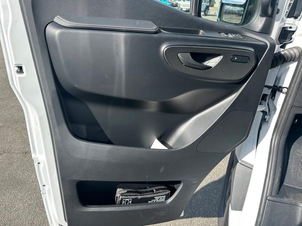 new 2025 Mercedes-Benz Sprinter 3500 car, priced at $76,912