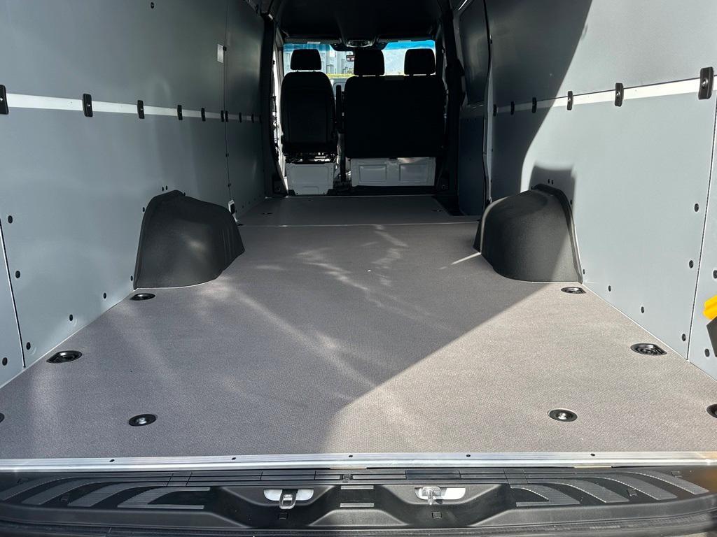 new 2025 Mercedes-Benz Sprinter 3500 car, priced at $76,912