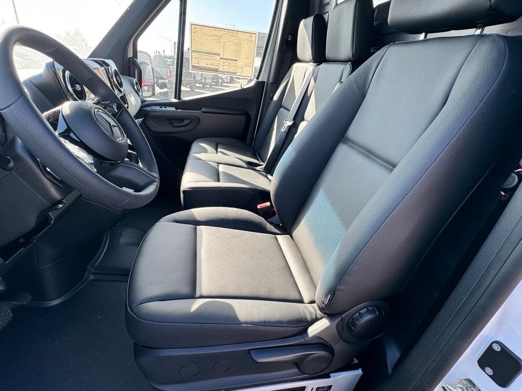 new 2025 Mercedes-Benz Sprinter 2500 car, priced at $70,394