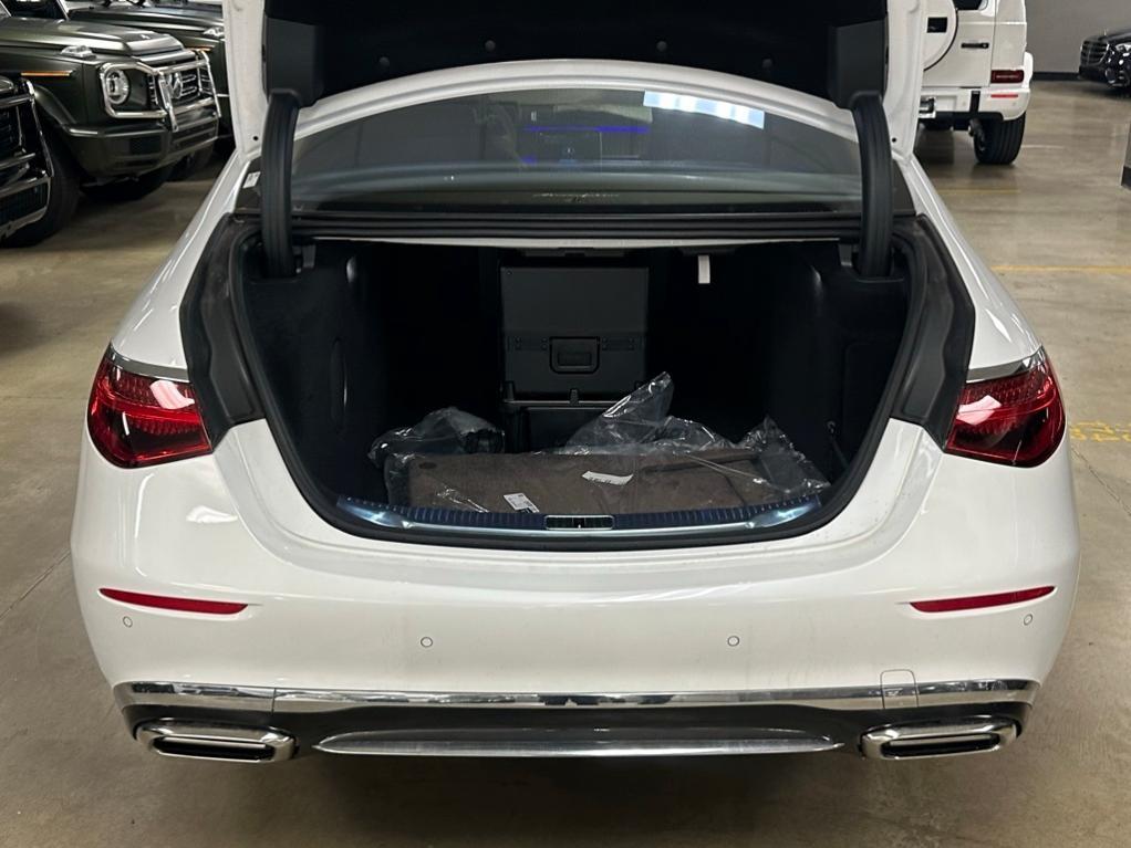 new 2024 Mercedes-Benz Maybach S 680 car, priced at $252,800