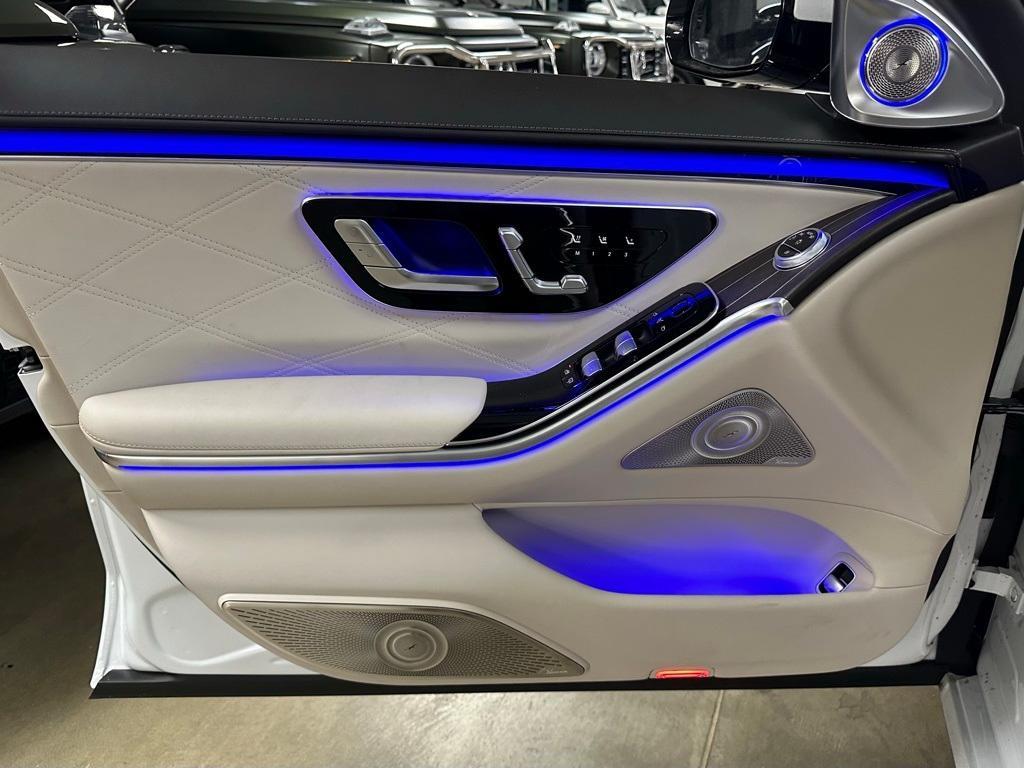 new 2024 Mercedes-Benz Maybach S 680 car, priced at $252,800