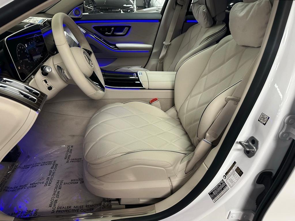 new 2024 Mercedes-Benz Maybach S 680 car, priced at $252,800