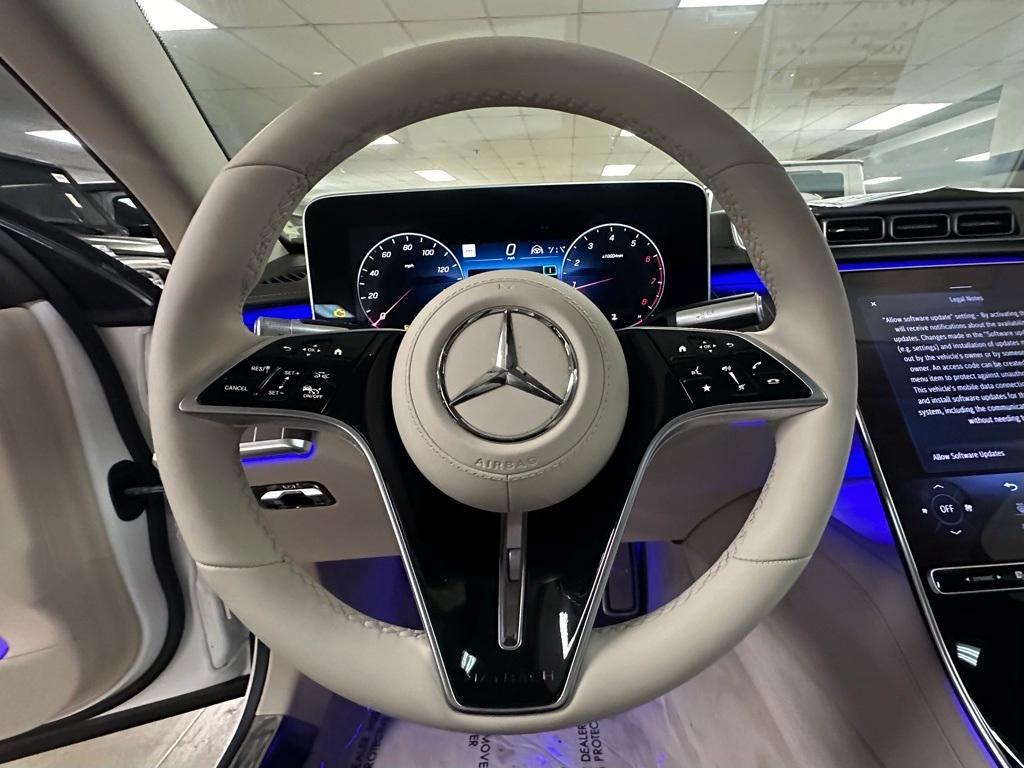 new 2024 Mercedes-Benz Maybach S 680 car, priced at $252,800