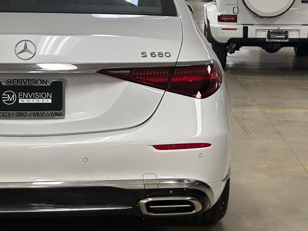 new 2024 Mercedes-Benz Maybach S 680 car, priced at $252,800