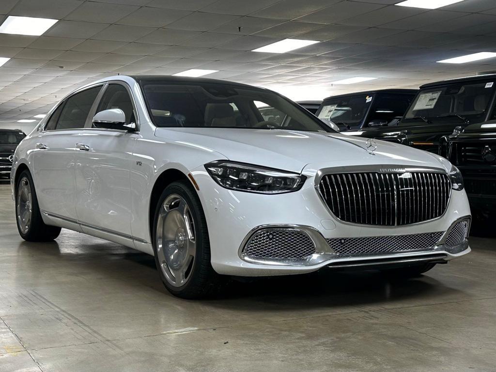 new 2024 Mercedes-Benz Maybach S 680 car, priced at $252,800
