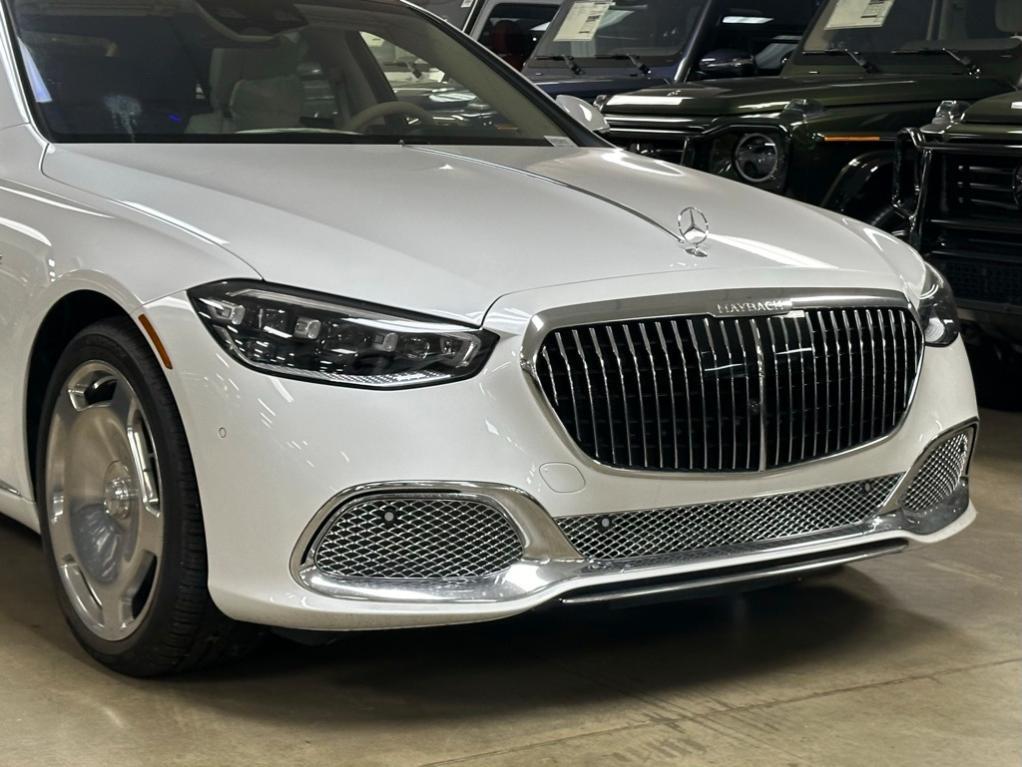 new 2024 Mercedes-Benz Maybach S 680 car, priced at $252,800