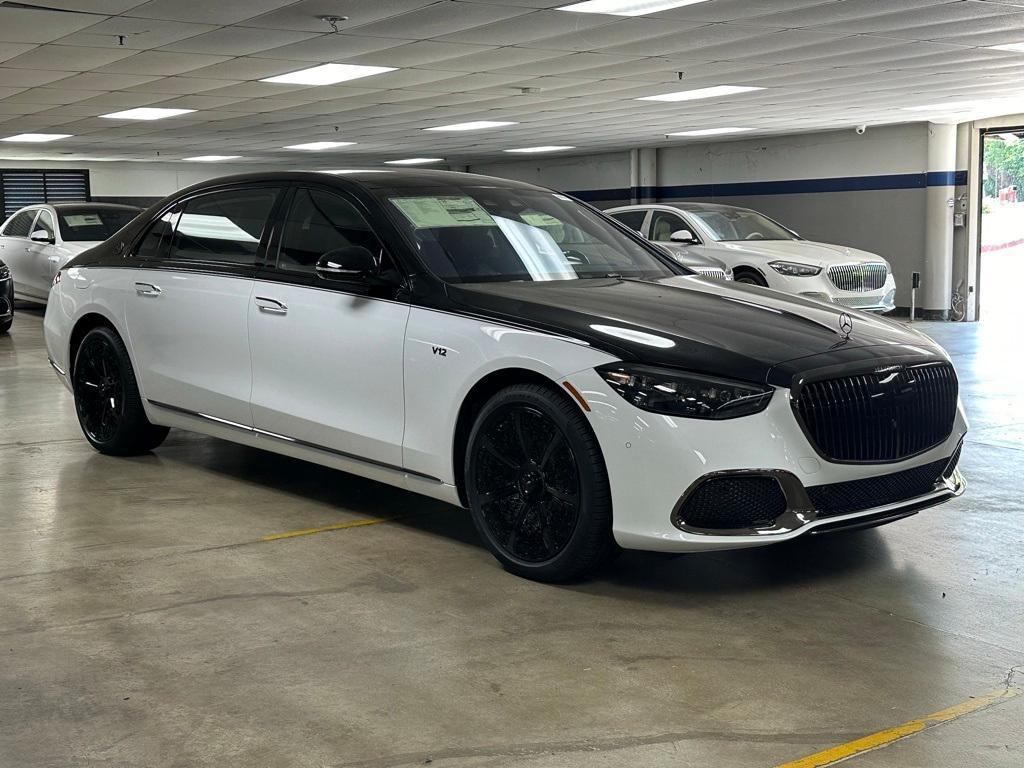 new 2024 Mercedes-Benz Maybach S 680 car, priced at $289,260