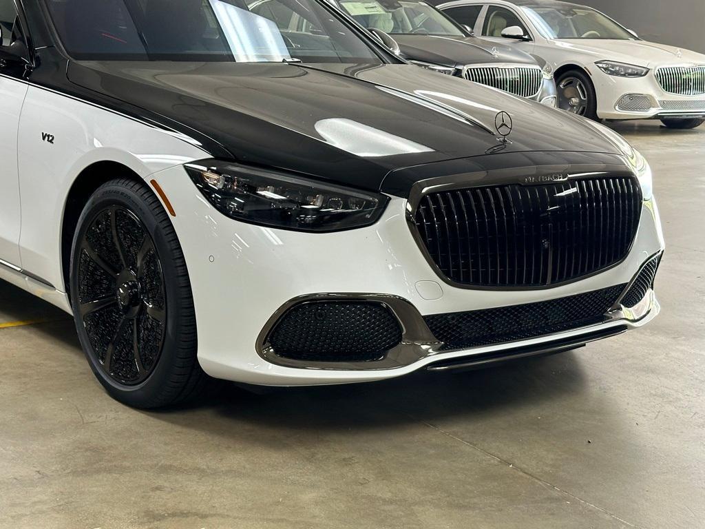 new 2024 Mercedes-Benz Maybach S 680 car, priced at $289,260