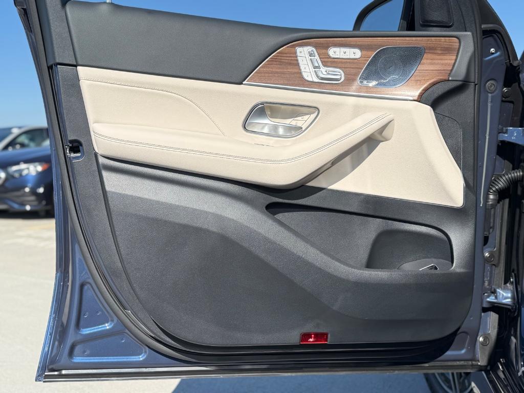 new 2026 Mercedes-Benz GLE 450 car, priced at $84,670