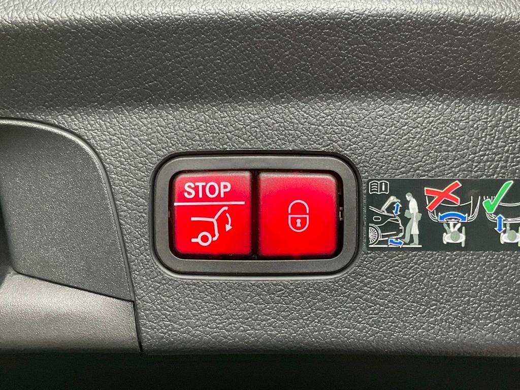 new 2025 Mercedes-Benz AMG GLE 53 car, priced at $103,165