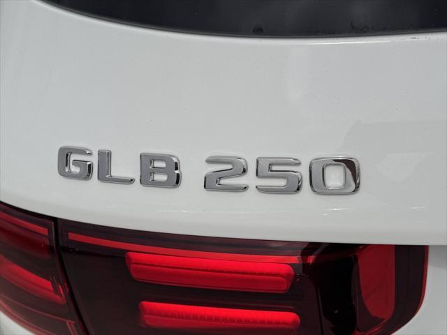 new 2024 Mercedes-Benz GLB 250 car, priced at $49,490