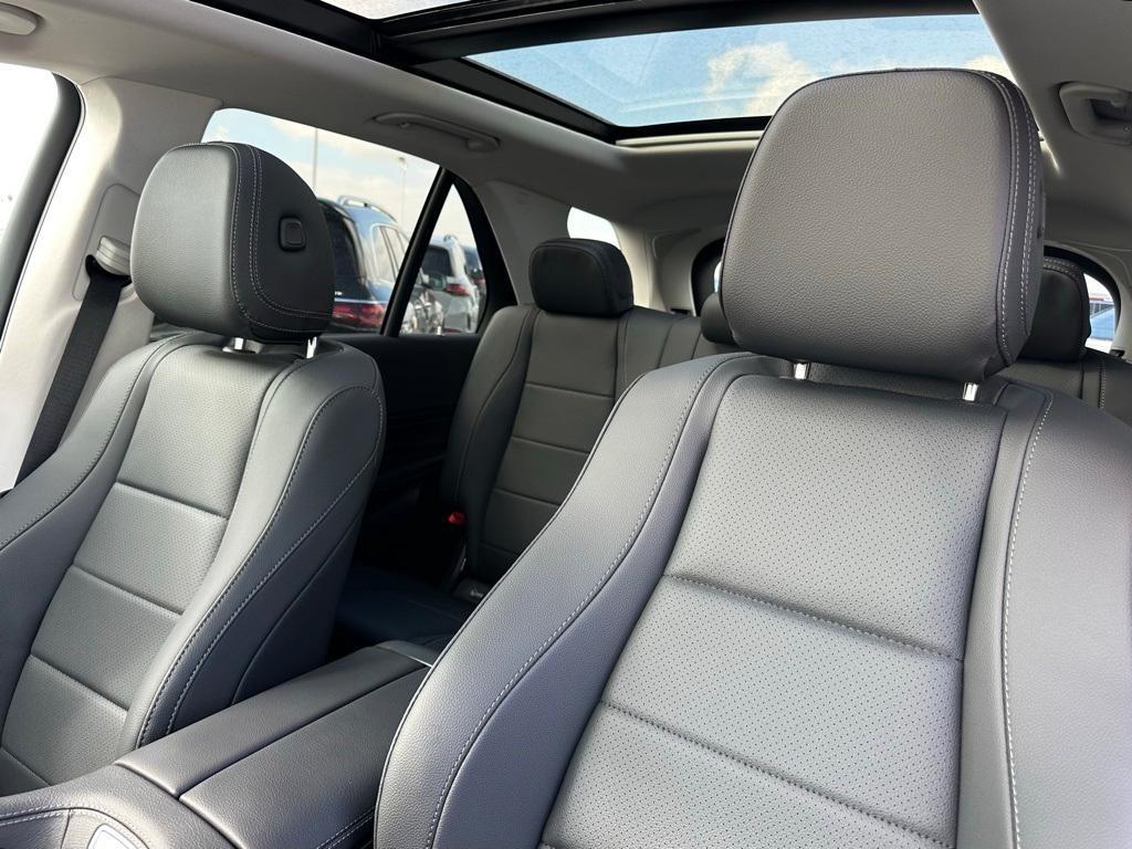 new 2025 Mercedes-Benz GLE 350 car, priced at $78,265