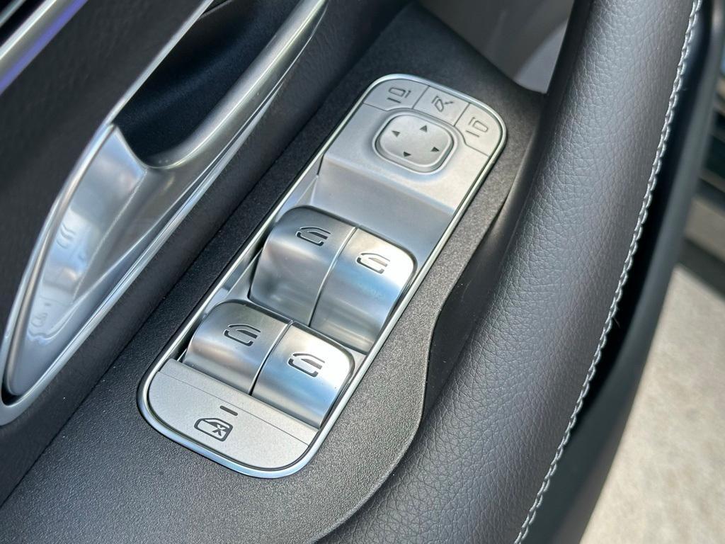 new 2025 Mercedes-Benz GLE 350 car, priced at $78,265
