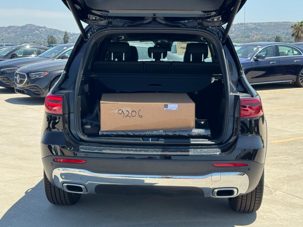 new 2026 Mercedes-Benz GLB 250 car, priced at $49,990