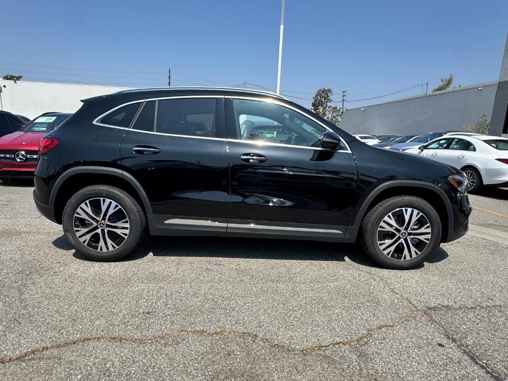 new 2025 Mercedes-Benz GLA 250 car, priced at $46,195