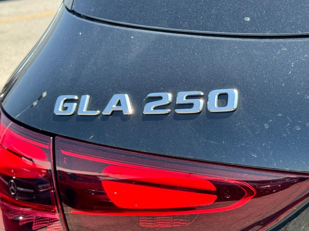 new 2025 Mercedes-Benz GLA 250 car, priced at $46,195