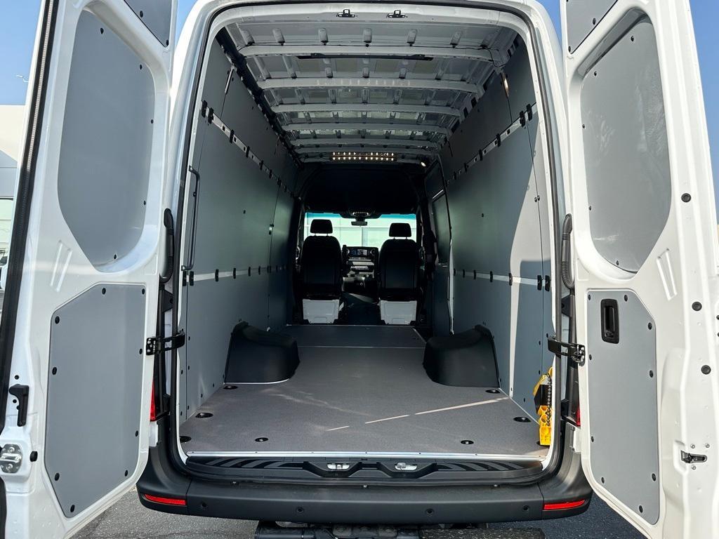 new 2025 Mercedes-Benz Sprinter 3500 car, priced at $76,977