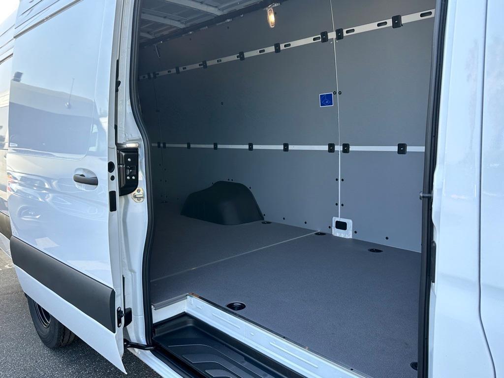 new 2025 Mercedes-Benz Sprinter 3500 car, priced at $76,977