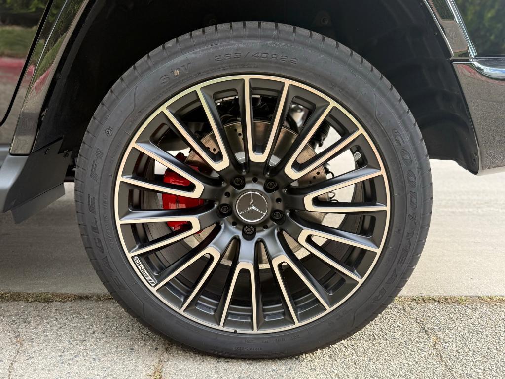 new 2025 Mercedes-Benz AMG G 63 car, priced at $212,165