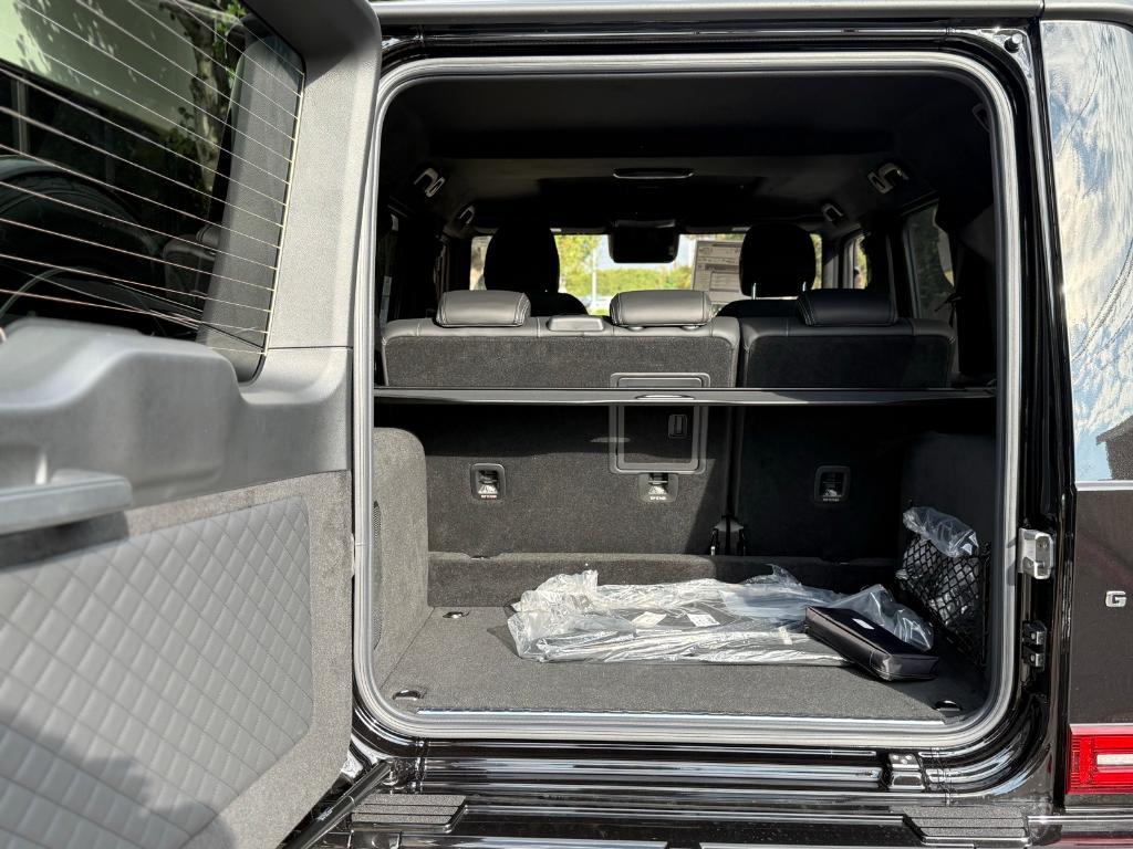 new 2025 Mercedes-Benz AMG G 63 car, priced at $212,165