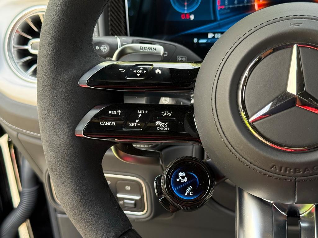 new 2025 Mercedes-Benz AMG G 63 car, priced at $212,165