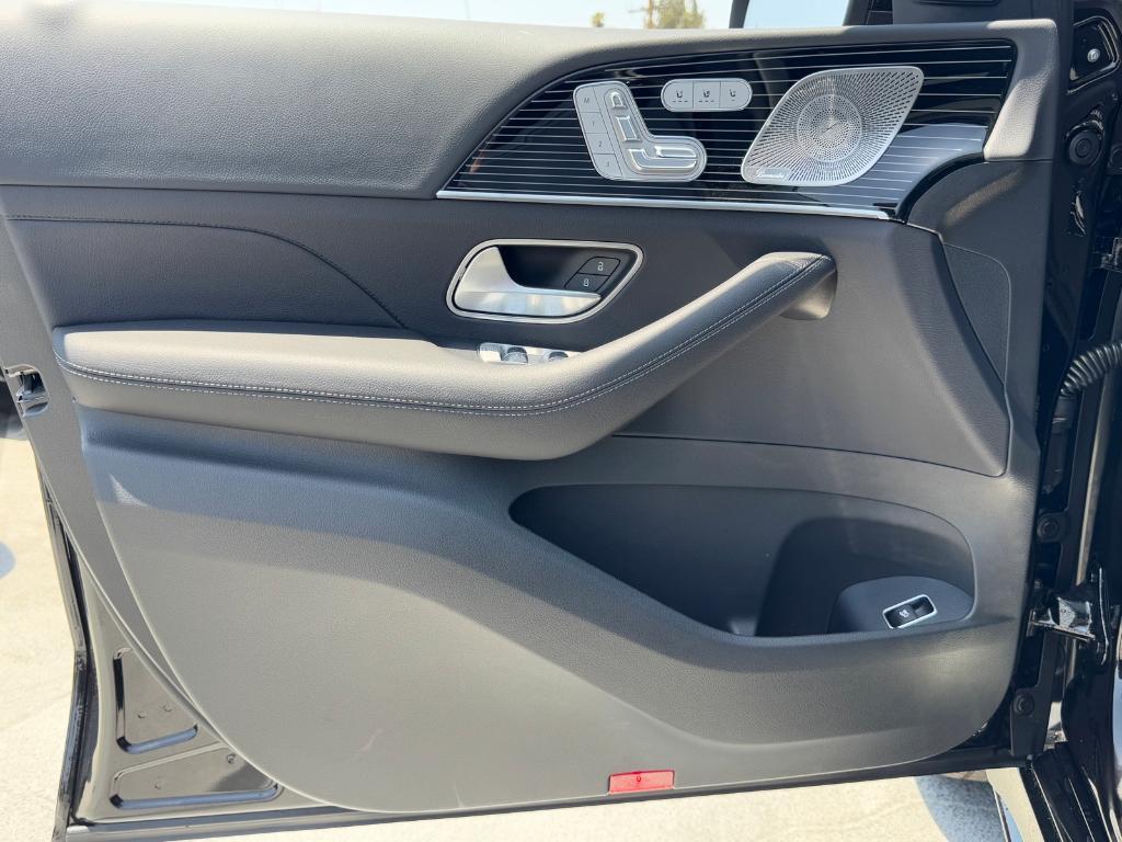 new 2025 Mercedes-Benz GLE 350 car, priced at $75,430