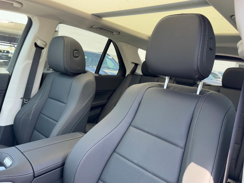 new 2025 Mercedes-Benz GLE 350 car, priced at $75,430