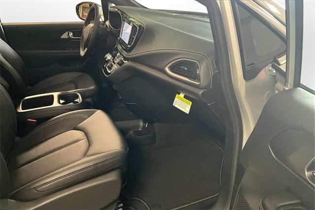 new 2026 Chrysler Pacifica car, priced at $39,745