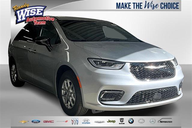 new 2026 Chrysler Pacifica car, priced at $39,745