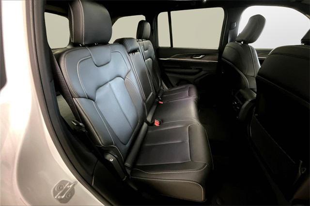 new 2025 Jeep Grand Cherokee car, priced at $43,063