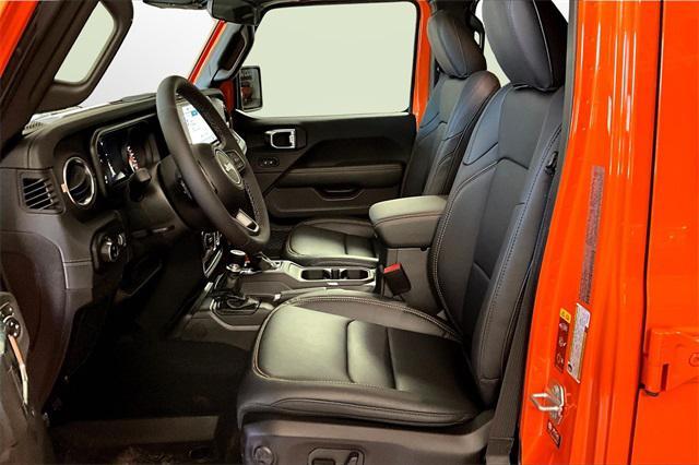 new 2025 Jeep Gladiator car, priced at $53,800