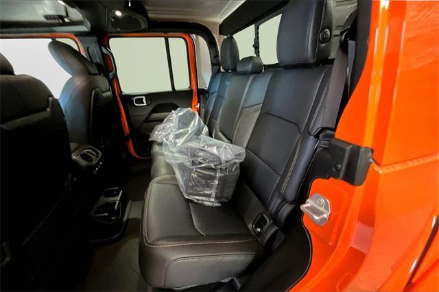 new 2025 Jeep Gladiator car, priced at $53,800