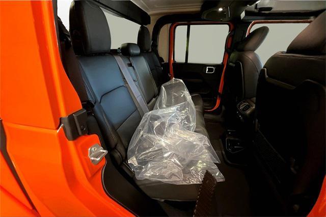 new 2025 Jeep Gladiator car, priced at $53,800