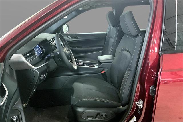 new 2025 Jeep Grand Cherokee L car, priced at $45,720