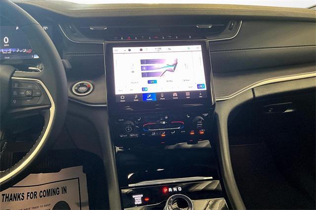 new 2025 Jeep Grand Cherokee car, priced at $50,010