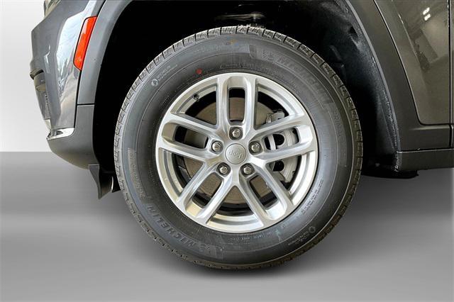 new 2025 Jeep Grand Cherokee L car, priced at $46,915