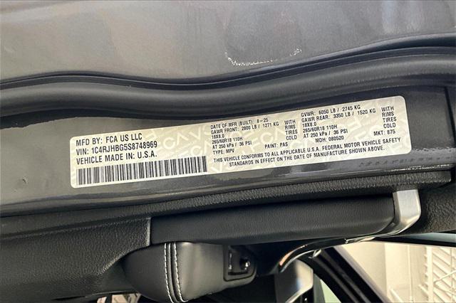 new 2025 Jeep Grand Cherokee car, priced at $44,505