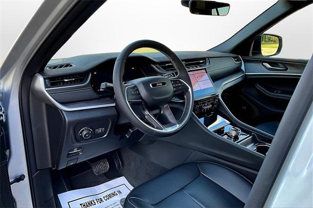 new 2025 Jeep Grand Cherokee car, priced at $41,536