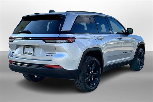 new 2025 Jeep Grand Cherokee car, priced at $41,536
