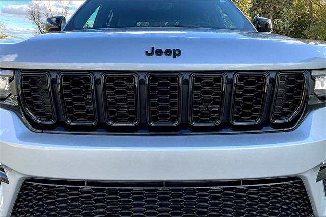 new 2025 Jeep Grand Cherokee car, priced at $41,536