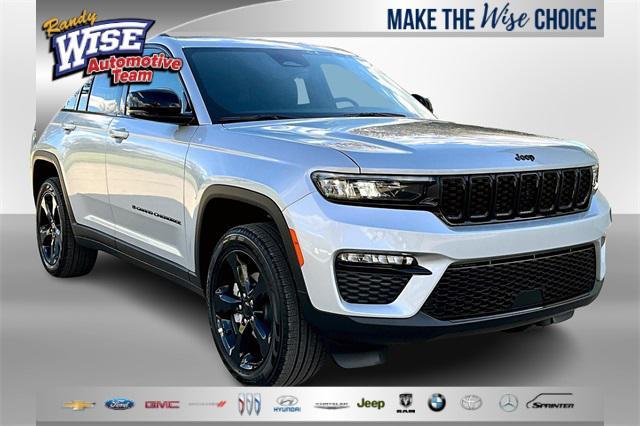 new 2025 Jeep Grand Cherokee car, priced at $41,536