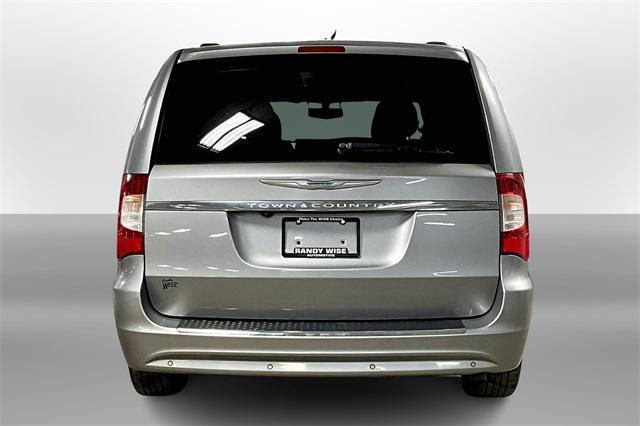 used 2014 Chrysler Town & Country car, priced at $8,489