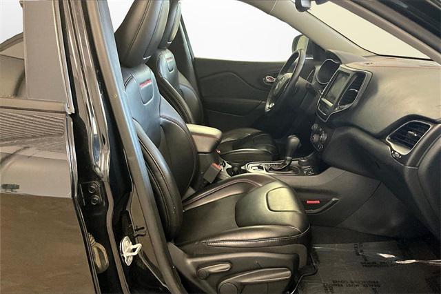 used 2019 Jeep Cherokee car, priced at $16,995