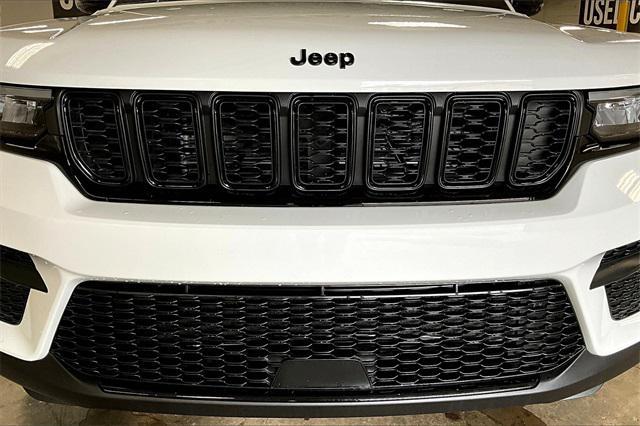 new 2025 Jeep Grand Cherokee car, priced at $44,401